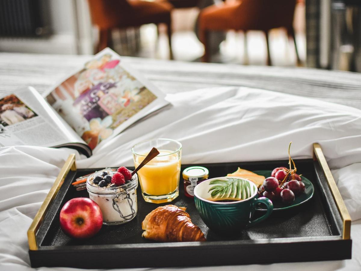 The Meadowpark Bar, Kitchen & Rooms Стерлинг Экстерьер фото